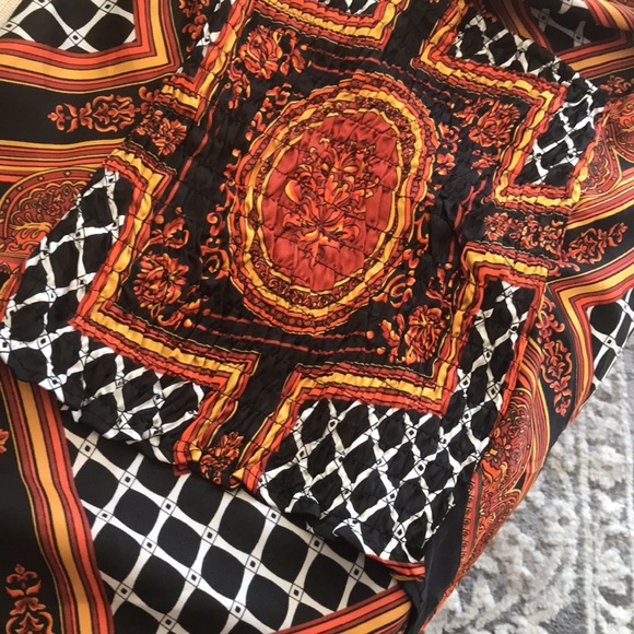 Elegant halter top - Picture 5 of 7